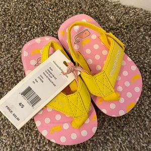 Vineyard vines flip flops